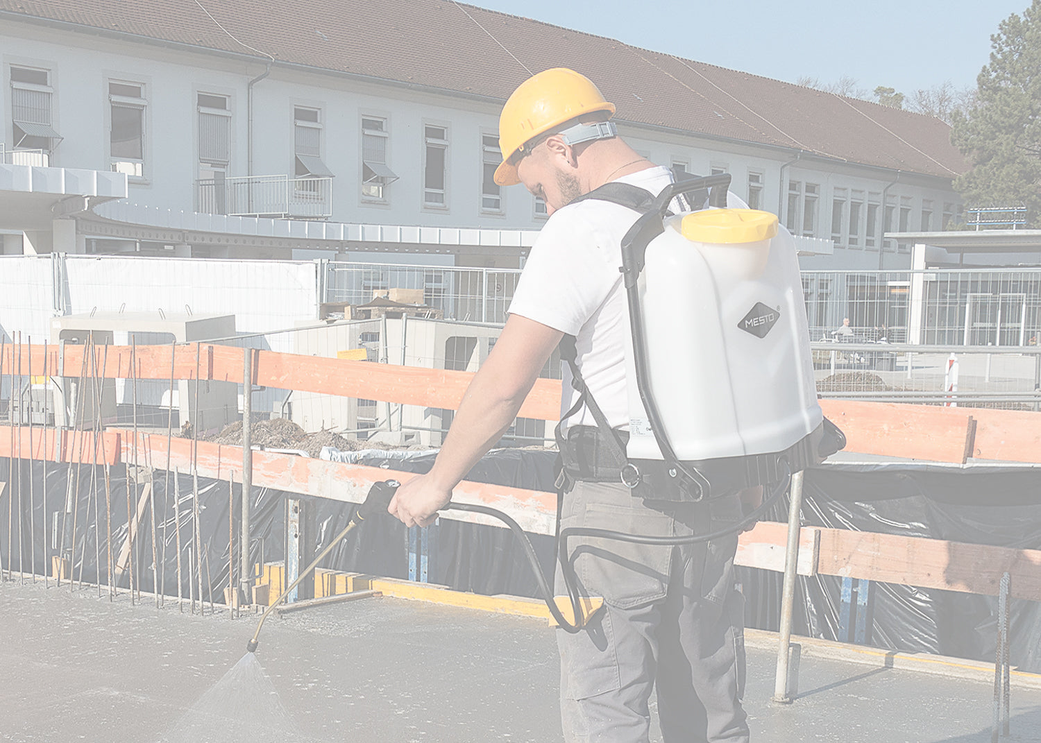 wide range of professional chemical sprayers