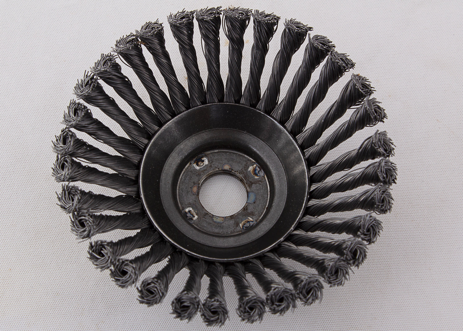 strimmer brush for clearing grass and weeds from patios and driveways